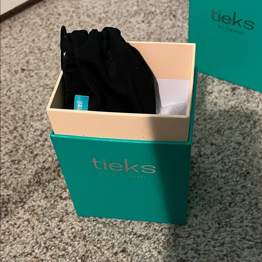 Tieks Teal and Black Box Set - Picture 2 of 2